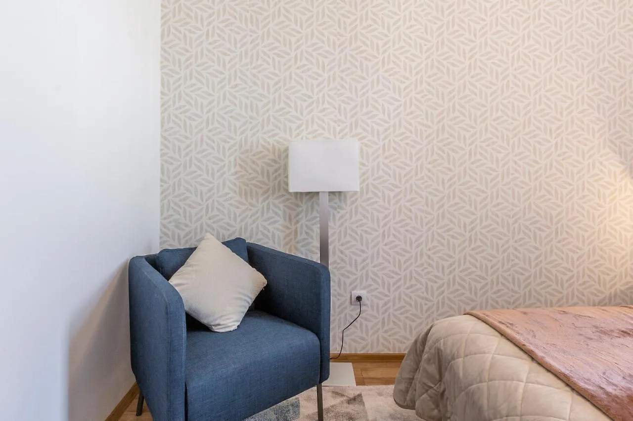 Luxurious Art Deco Apartment In The King Street Budapest