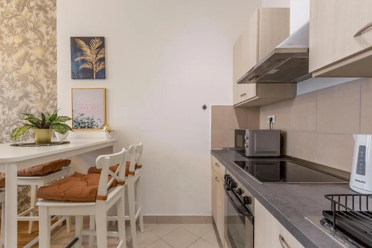 Luxurious Art Deco Apartment In The King Street Budapesta 0*,  Ungaria