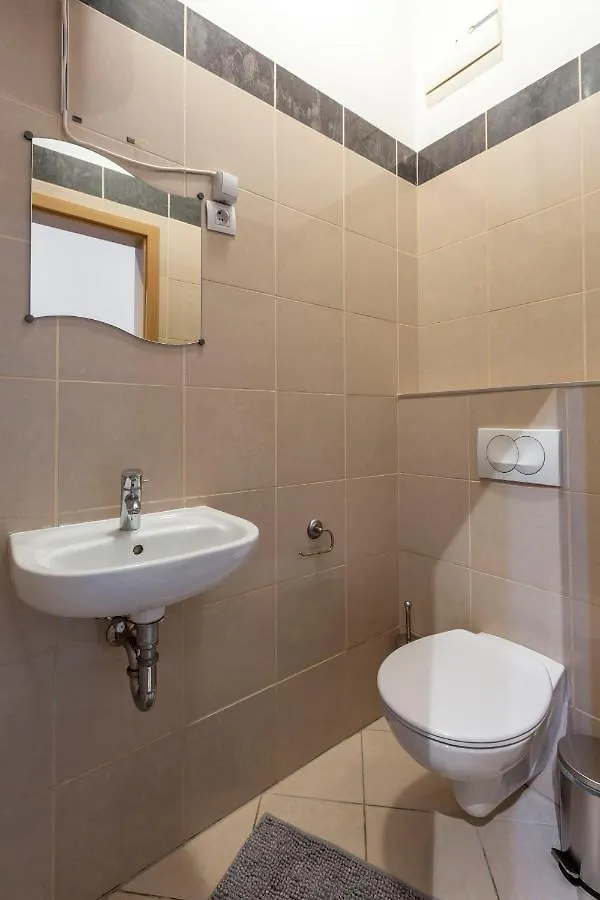 Luxurious Art Deco Apartment In The King Street Budapesta 0*,
